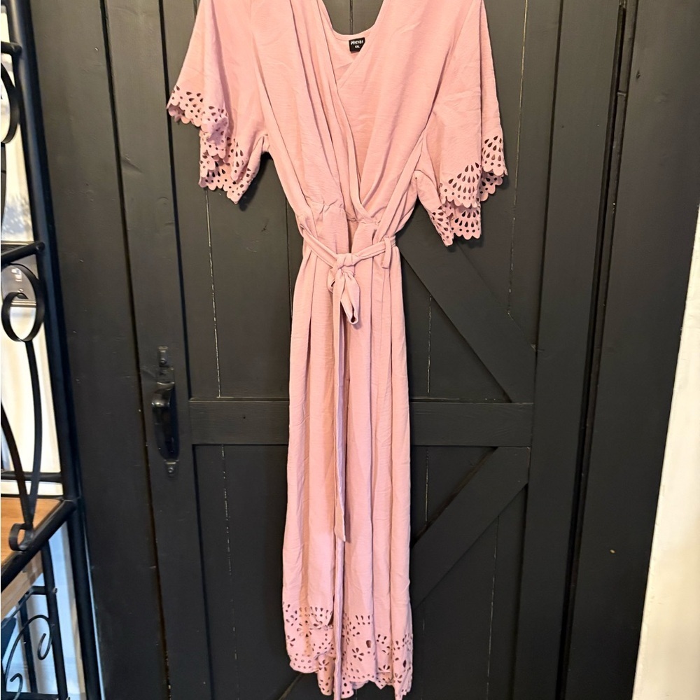Elegant Pink Maxi Dress with Eyelet Details